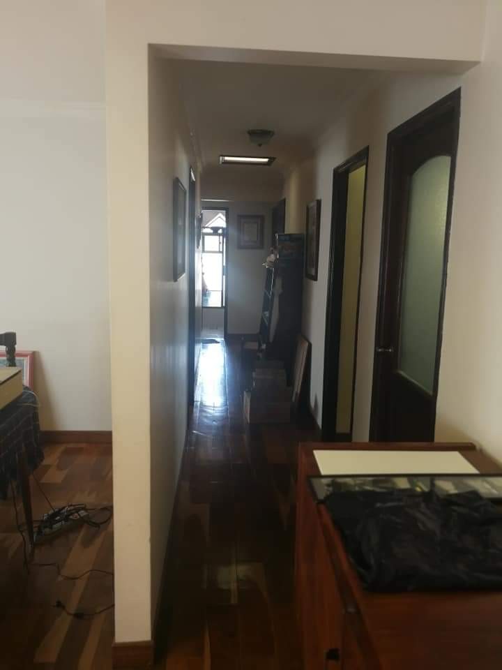 Departamento en Obrajes en La Paz 4 dormitorios 3 baños 1 parqueos Foto 3