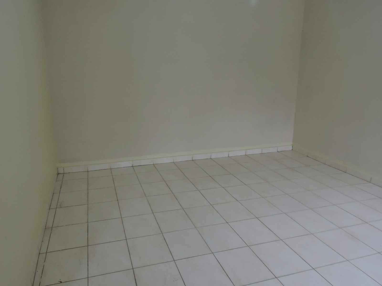 Habitación en Alquiler3er anillo de la Av. 3 pasos al frente. Foto 2