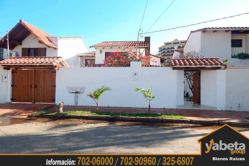 Casa en VentaBarrio Obrero, A 2 cuadras del 2do Anillo y 1 Cuadra de la Calle Charcas.  4 dormitorios 3 baños 2 parqueos Foto 2