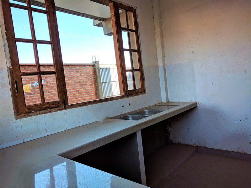 Casa en Sacaba en Cochabamba 4 dormitorios 3 baños  Foto 2