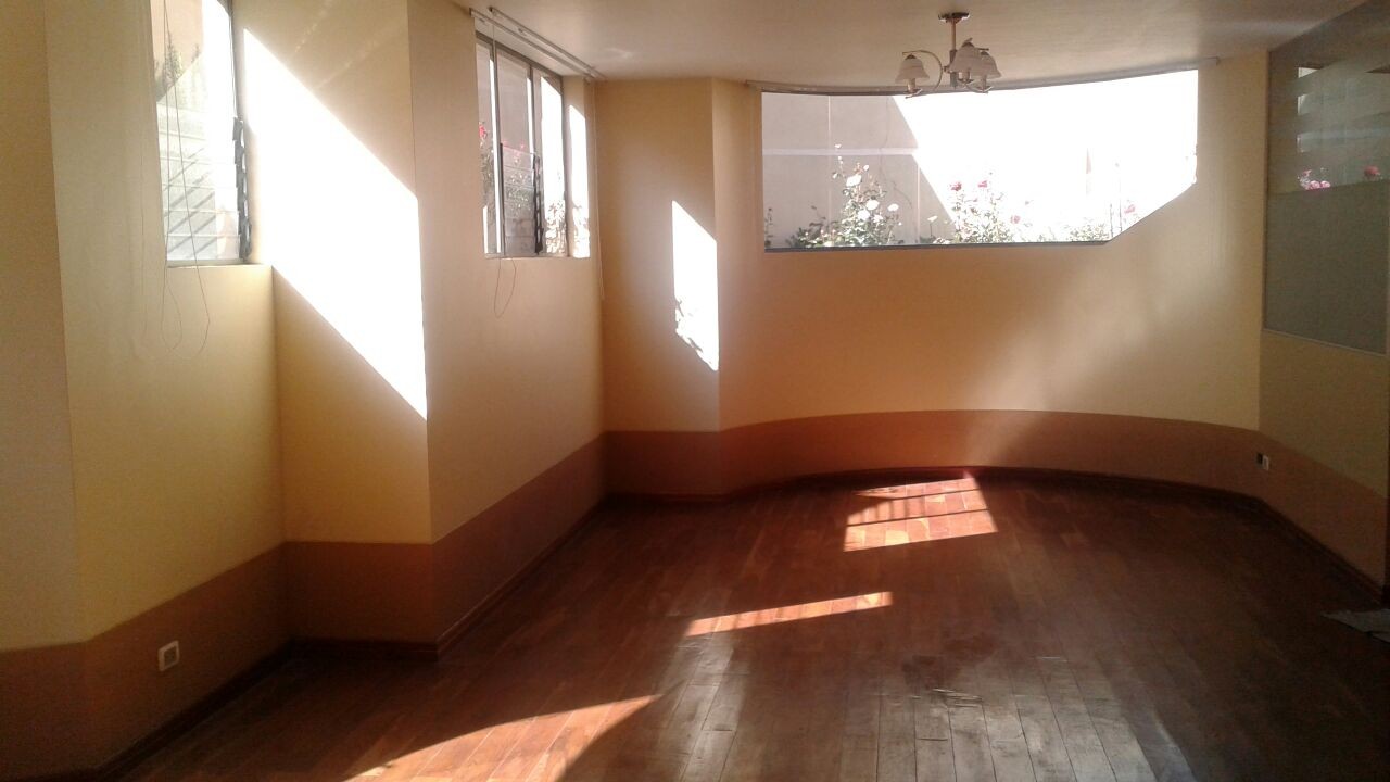 Departamento en Cota Cota en La Paz 2 dormitorios 1 baños  Foto 1