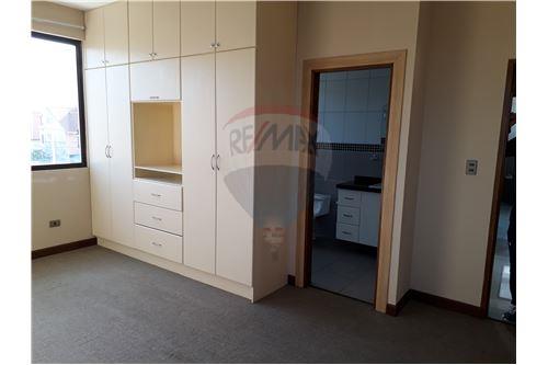 En Alquiler a $us 400 Foto 2