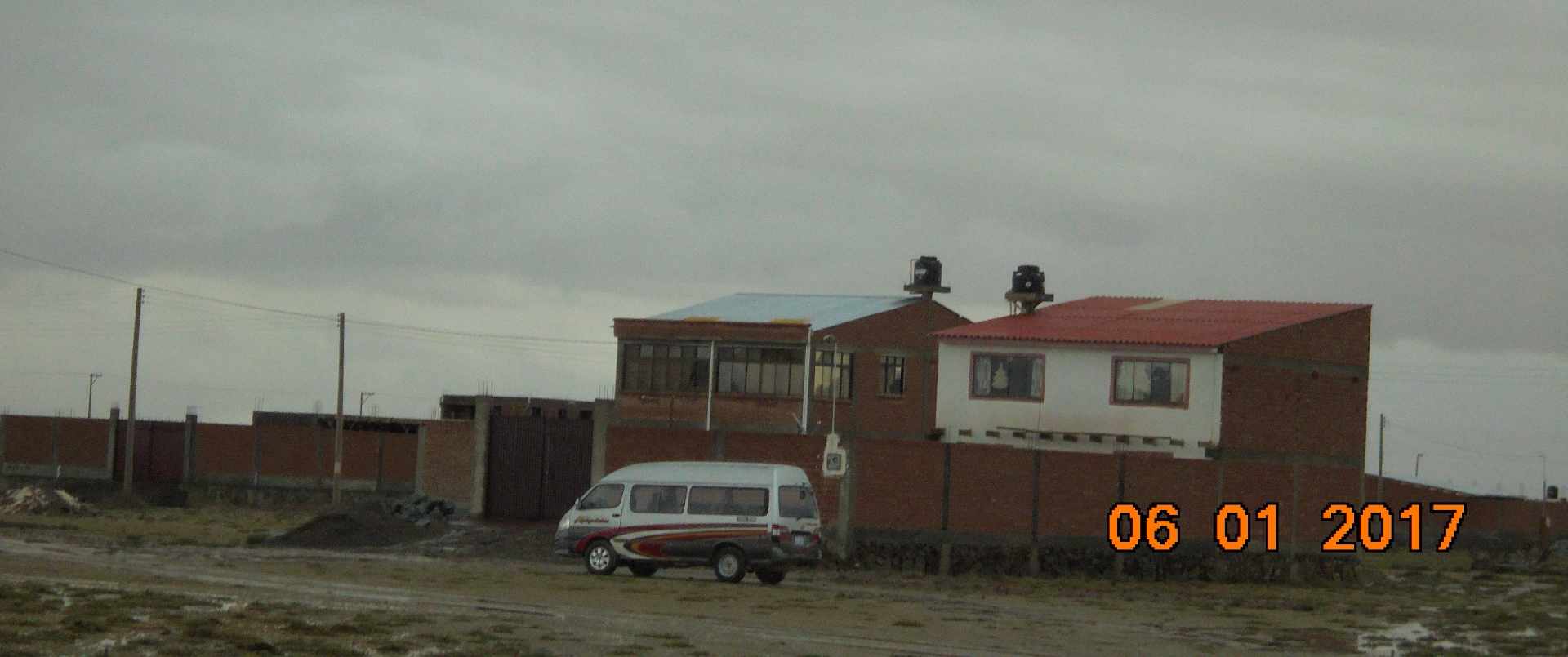 Casa en VentaUrb. Nuevo Amanecer doble vía La Paz Oruro Foto 1