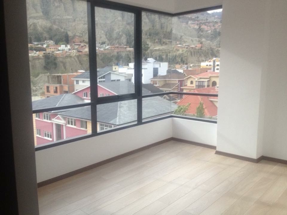 Departamento en Irpavi en La Paz 2 dormitorios 3 baños 1 parqueos Foto 9