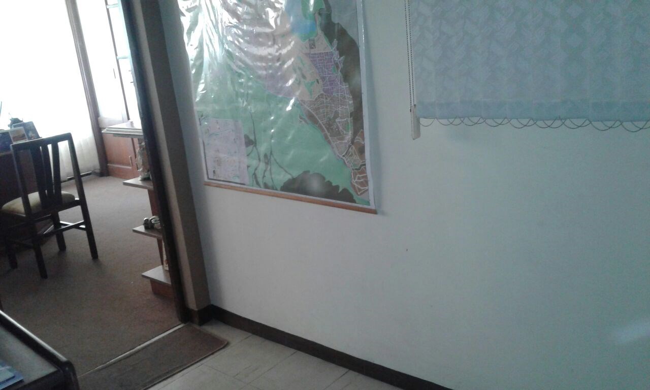 Oficina en VentaEdificio el Profesional en calle Bolivar y Lanza Foto 9