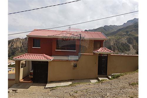 Casa en Achumani en La Paz 10 dormitorios 5 baños 3 parqueos Foto 2