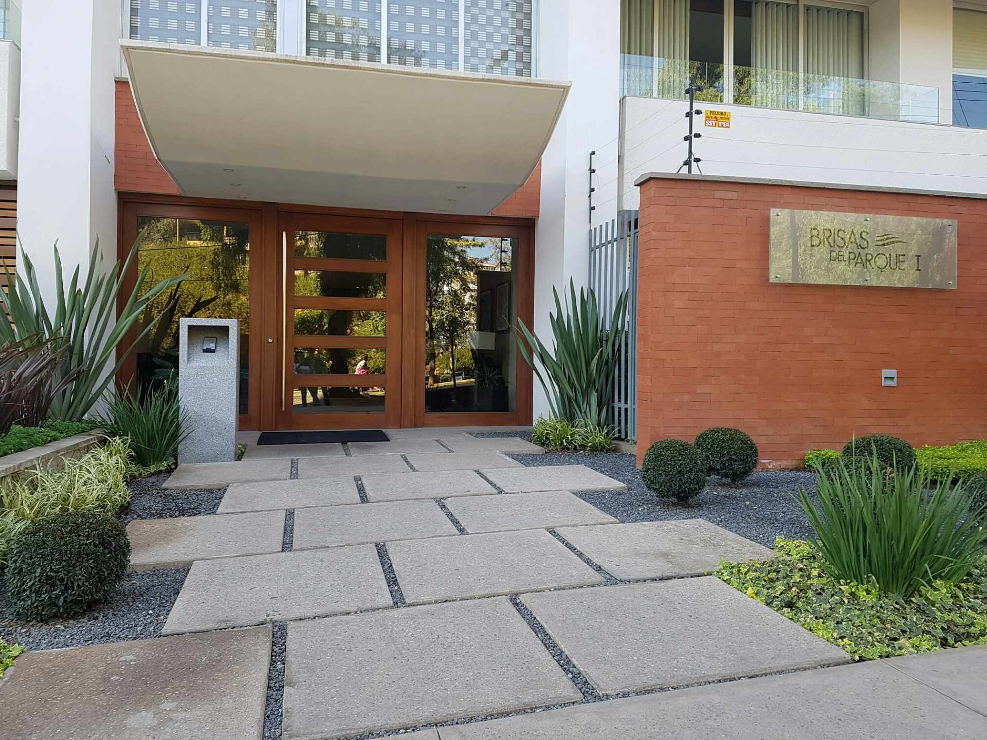 Departamento en Aranjuez en Cochabamba 2 dormitorios 2 baños 1 parqueos Foto 1