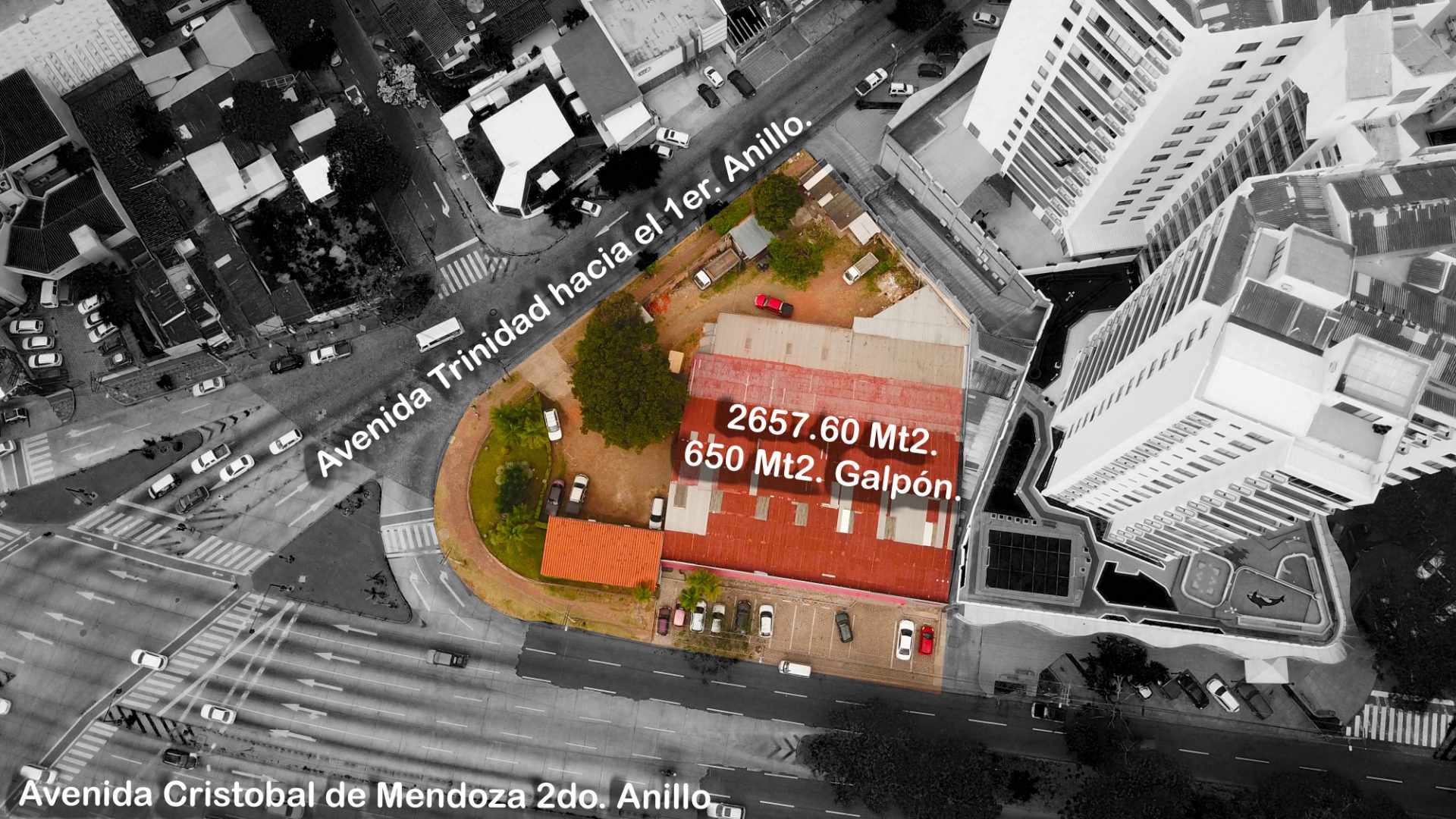 Terreno VENTA Sobre 2do Anillo VENTA 2.657 mts en esquina. Foto 1