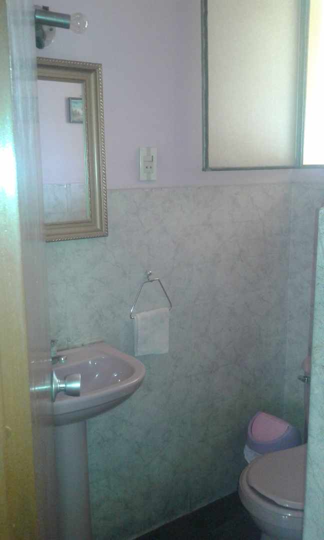 Departamento en AnticréticoEdificio Brasilia, calle J.J.Pérez esq. Av. 6 de Agosto Nº 227 Sopocachi (frente al Monoblock UMSA). CEL. 6 9 9  6 9 9  1 1  3 dormitorios 3 baños  Foto 7