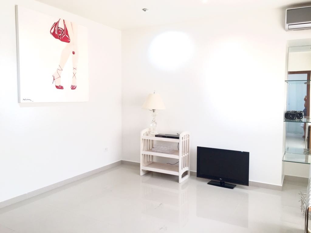 Departamento Condominio Las Orquideas Calle Enrique Finot  entre 2do y 3er Anillo ( Paralela a la Av. Santa Martin) Foto 3