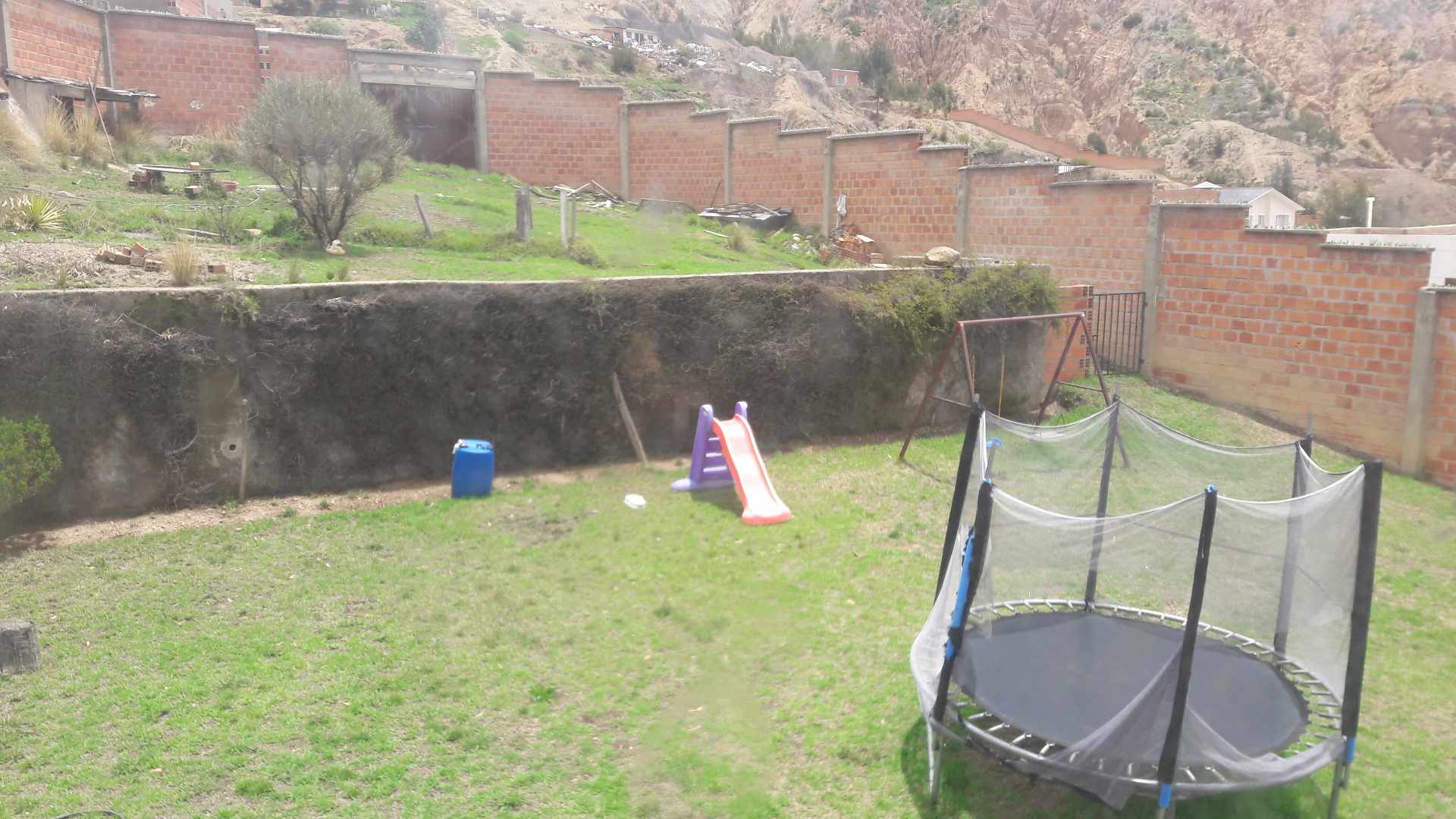 Casa en Cota Cota en La Paz  4 baños 6 parqueos Foto 4