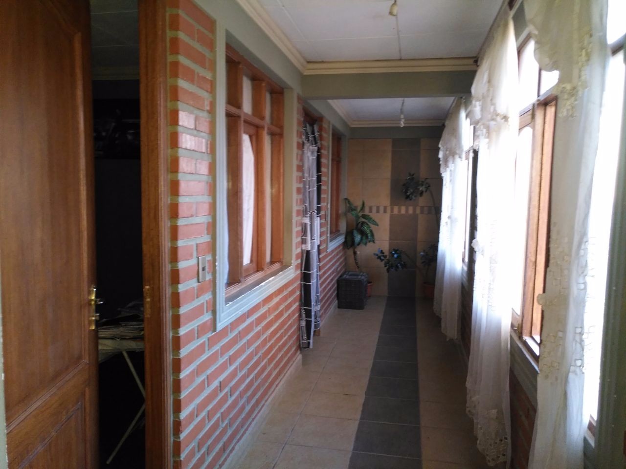 Casa en VentaZona Villa Pagador, Avenida Petrolera y Avenida Humberto Asin Rivero, Calle La Joya esquina Calle Paria 12 dormitorios 6 baños 2 parqueos Foto 8