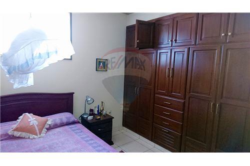 Departamento en Las Panosas en Tarija 6 dormitorios 3 baños  Foto 13