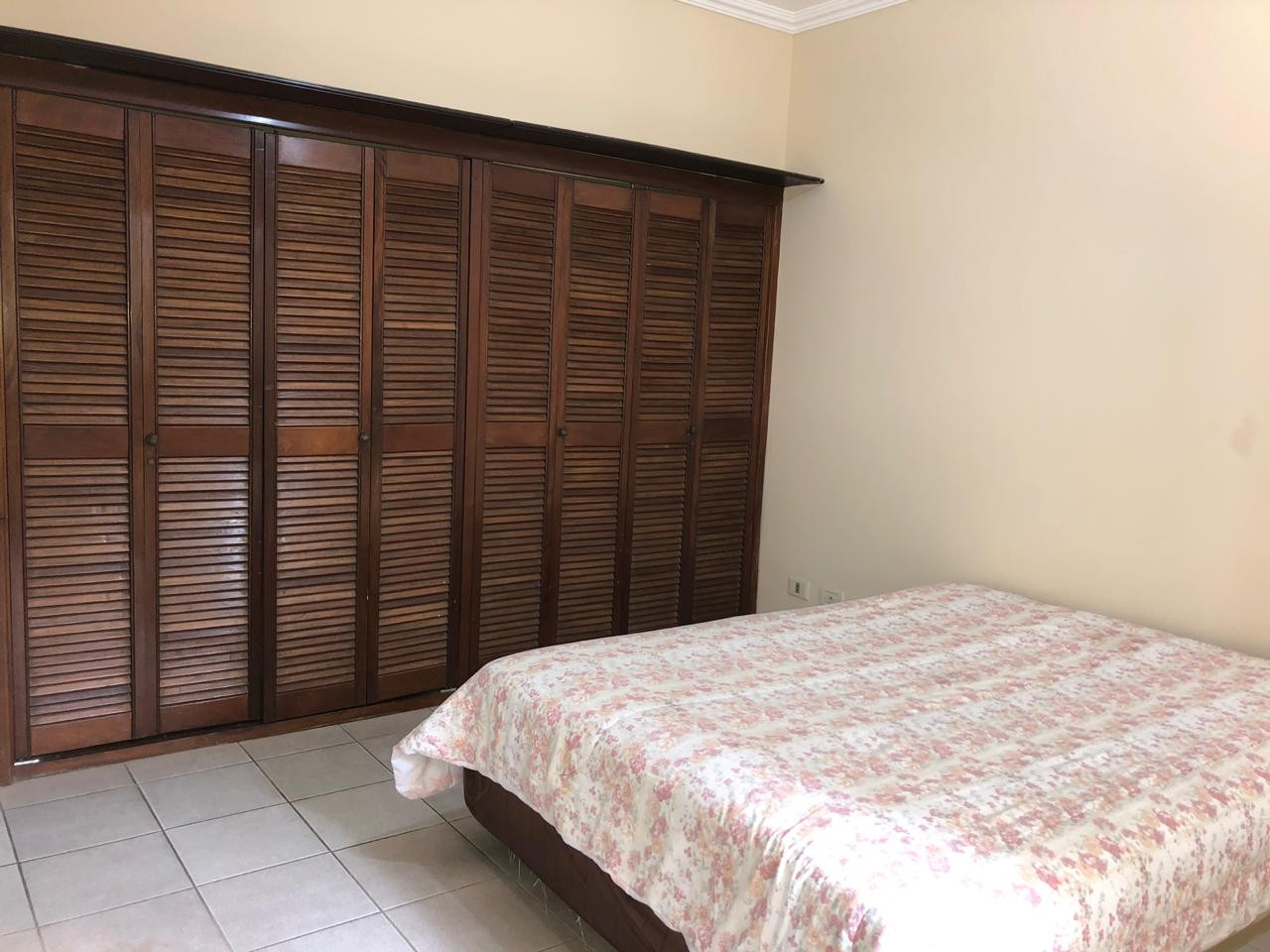 Departamento en Centro en Santa Cruz de la Sierra 1 dormitorios 1 baños  Foto 2