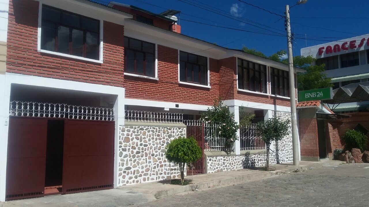 Casa en Sucre en Sucre 15 dormitorios 6 baños 2 parqueos Foto 1