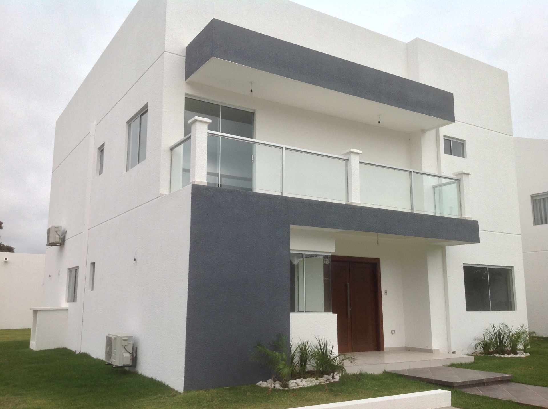 En Venta a $us 230,000 Foto 1