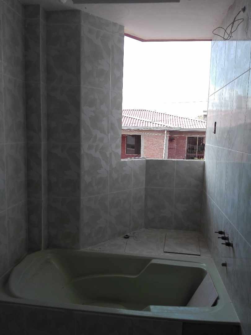 Casa en Colcapirhua en Cochabamba 6 dormitorios 4 baños 4 parqueos Foto 15