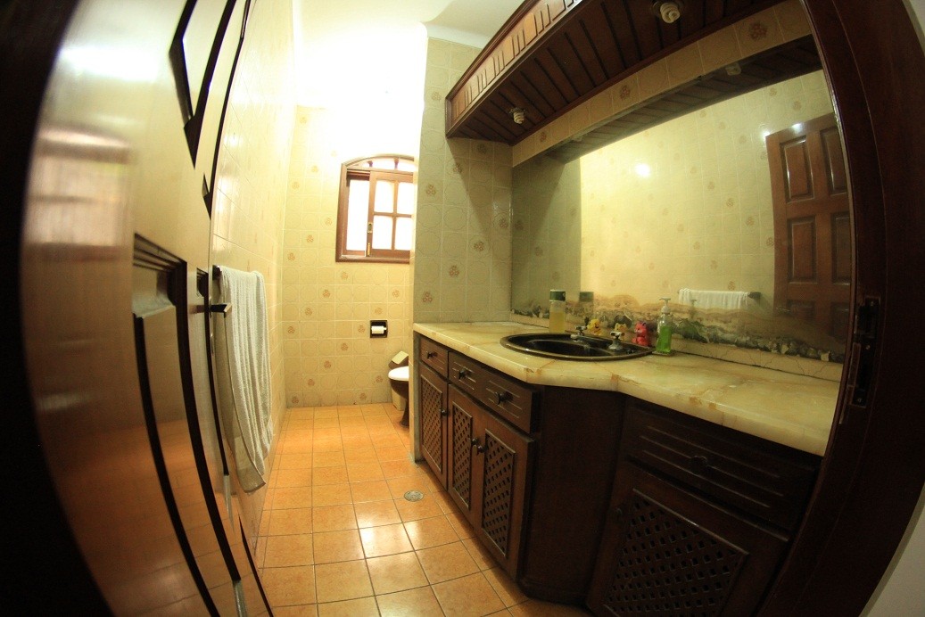 Casa en Barrio Urbari en Santa Cruz de la Sierra 4 dormitorios 4 baños 4 parqueos Foto 19