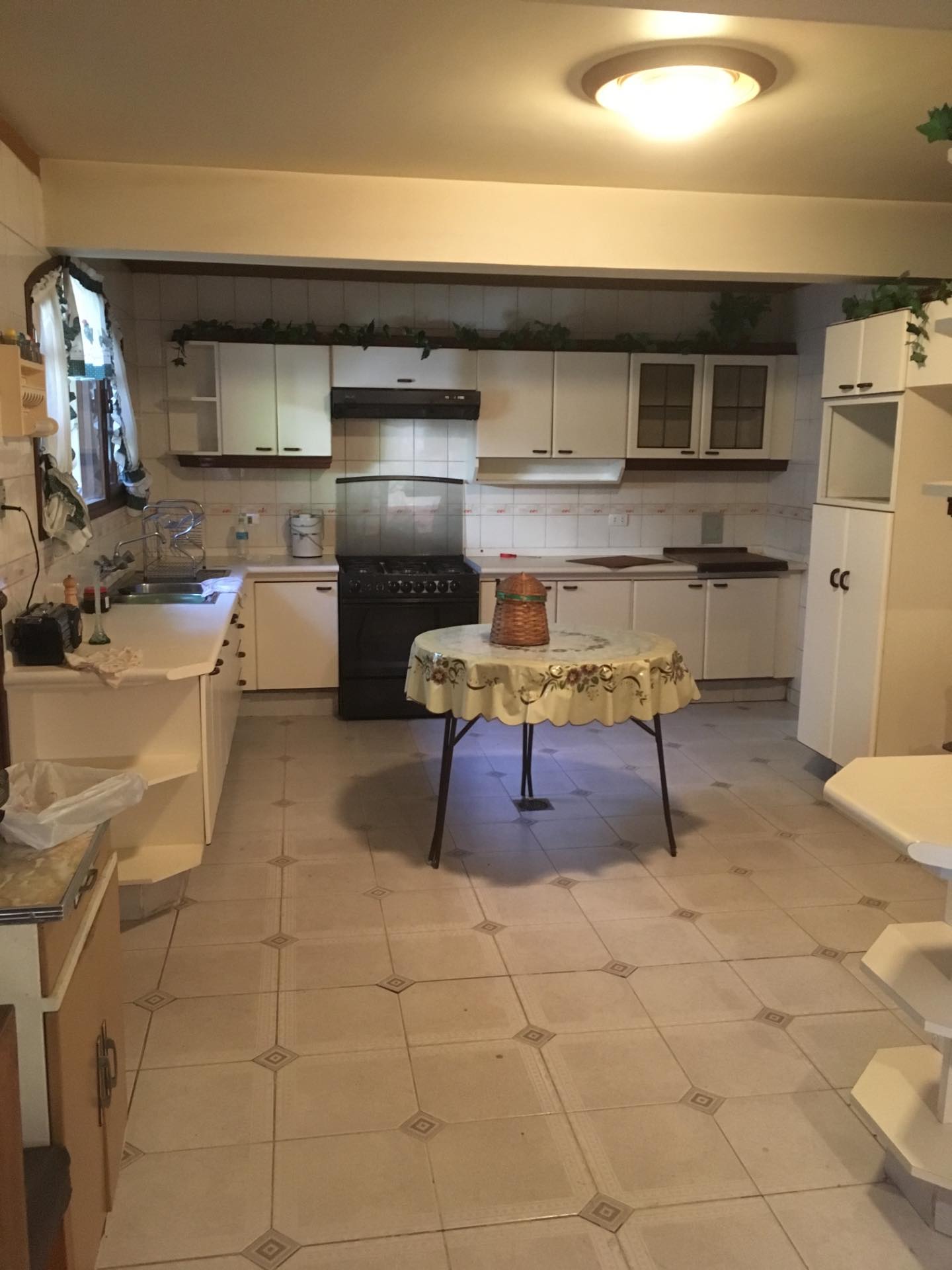 Casa en VentaAv. Villarroel y aniceto padilla 6 dormitorios 5 baños 3 parqueos Foto 17