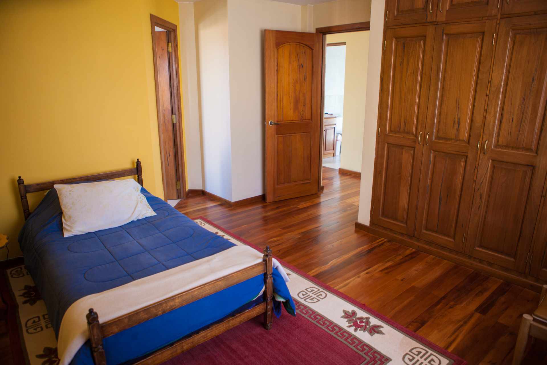 Casa en Achumani en La Paz 3 dormitorios 2 baños 1 parqueos Foto 10