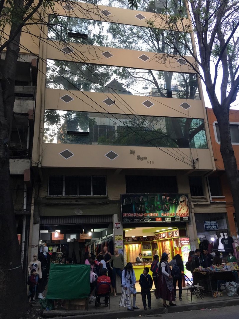 Edificio en VentaAv. San Martin entre la Dislao Cabrera y Calama 3 dormitorios 1 baños  Foto 3