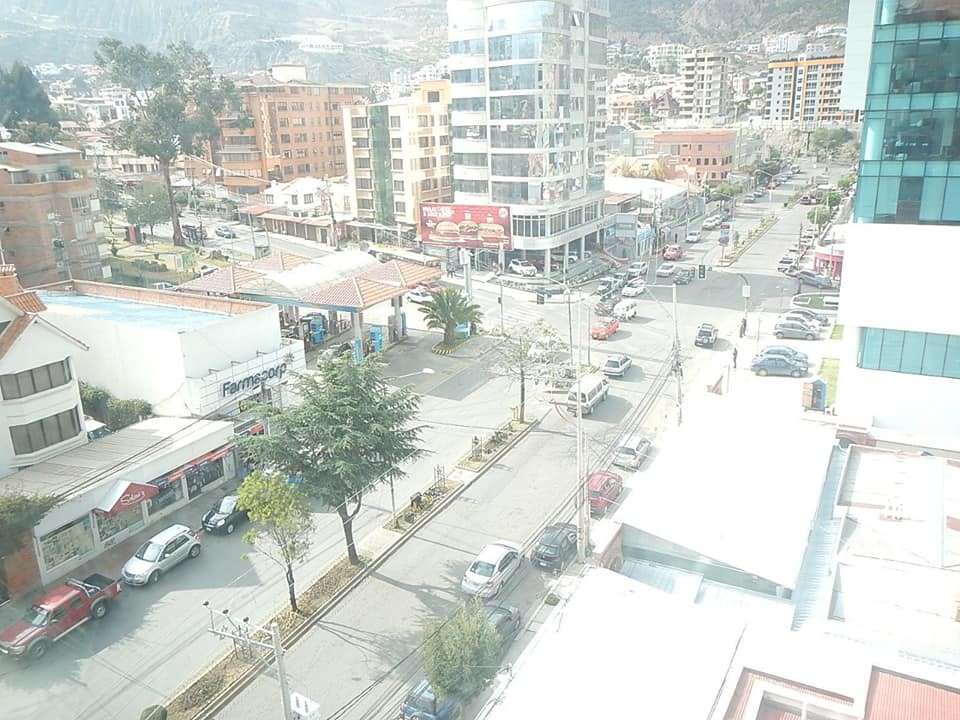 Departamento en San Miguel en La Paz 4 dormitorios 5 baños 1 parqueos Foto 3