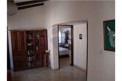Casa en Entre 3er y 4to anillo Este en Santa Cruz de la Sierra 10 dormitorios 4 baños 1 parqueos Foto 11