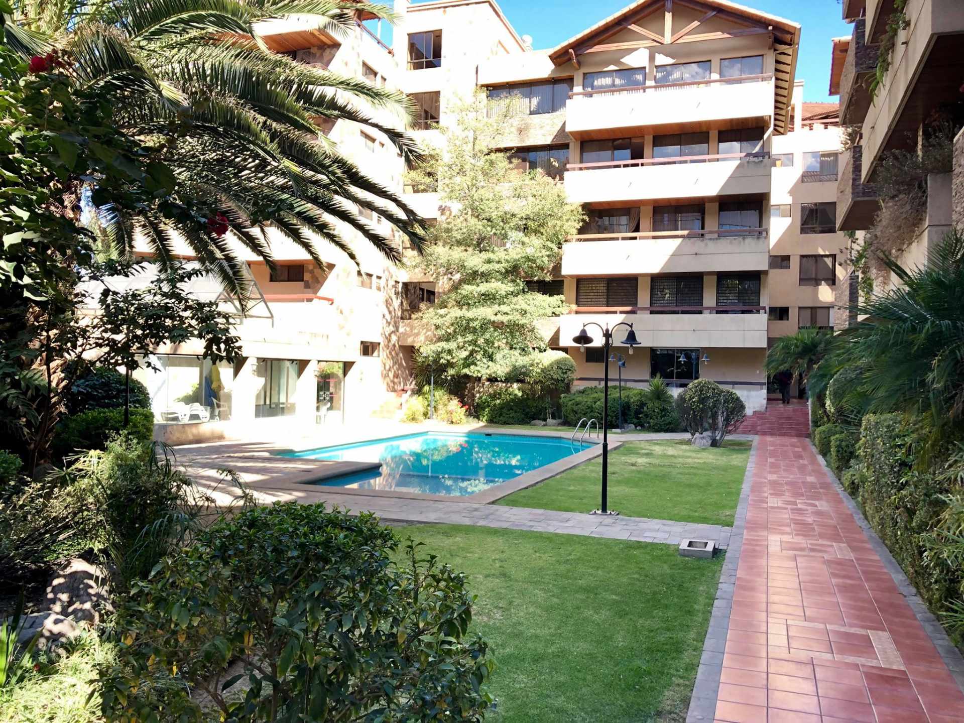 Departamento en Queru Queru en Cochabamba 2 dormitorios 4 baños  Foto 5