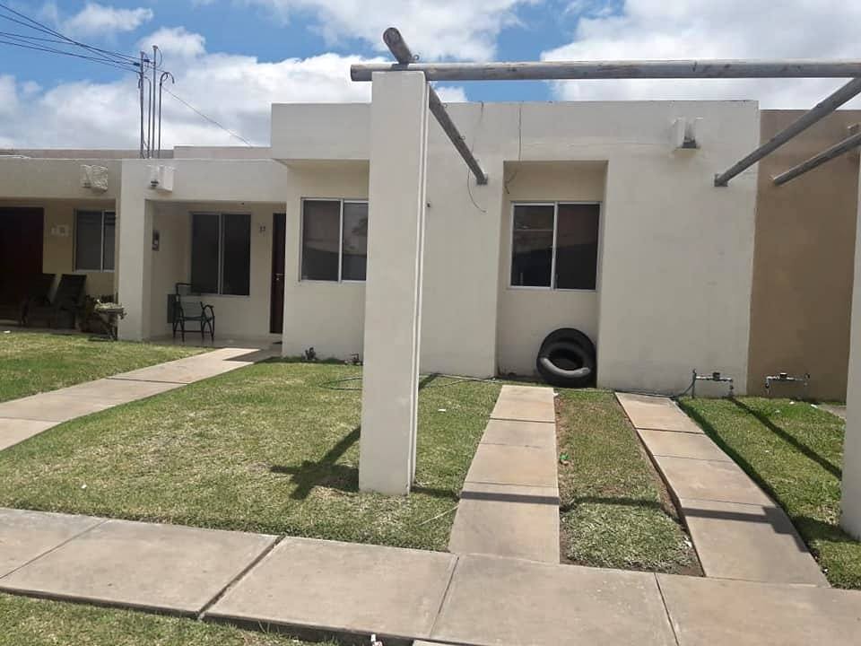 Casa CONDOMINIO SEVILLA LAS TERRAZAS II 
AV. BANZER 7mo ANILLO  Foto 1