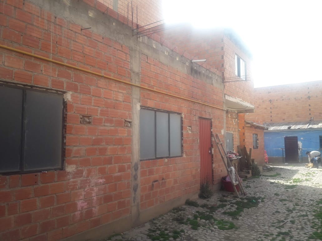 Casa Av. 16 de Octubre No. 816 a una cuadra de la Av. Bolivia ciudad de El Alto Foto 2