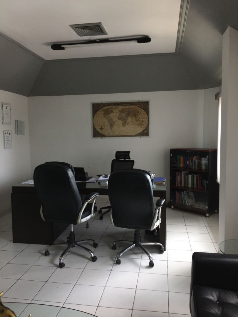 Oficina Ave. Monseñor Rivero #359 Edif. Milenio Foto 6