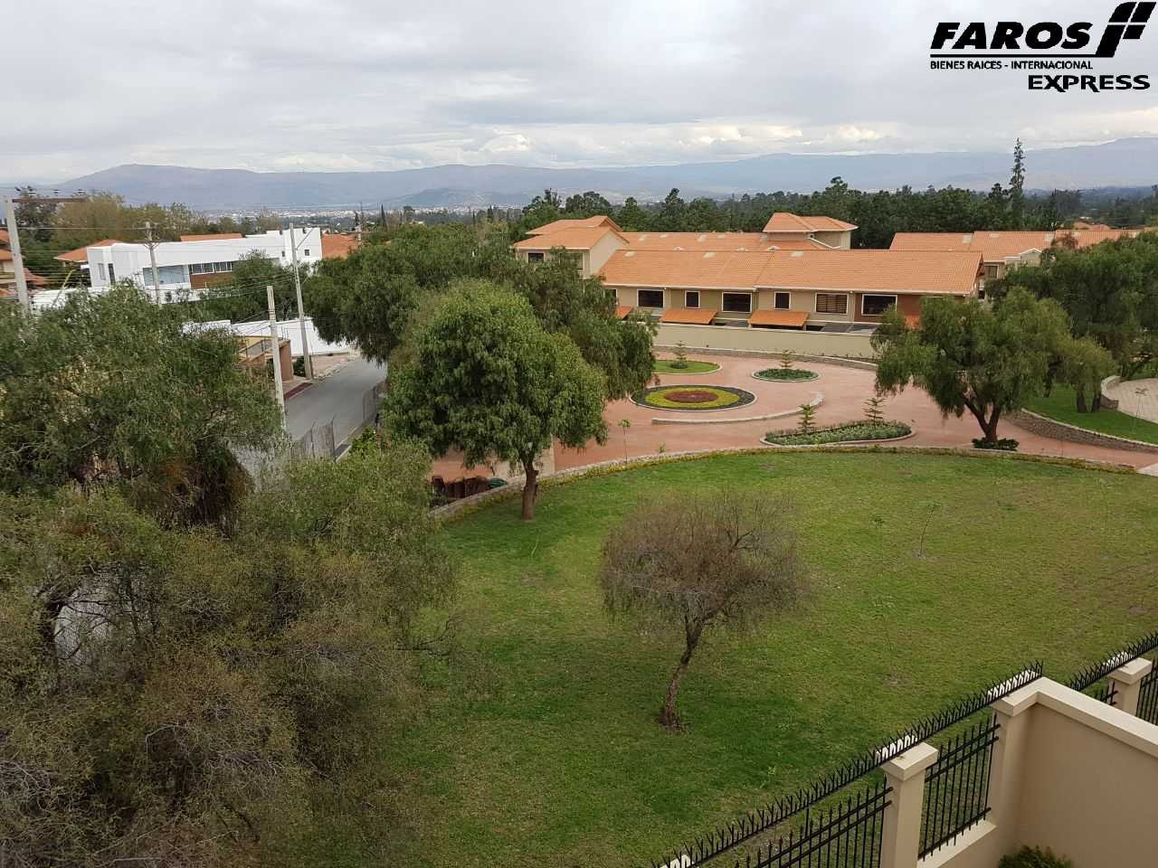 Casa en VentaCASA EN CONDOMINIO DE PRESTIGIO TIQUIPAYA 3 dormitorios 2 baños 2 parqueos Foto 4