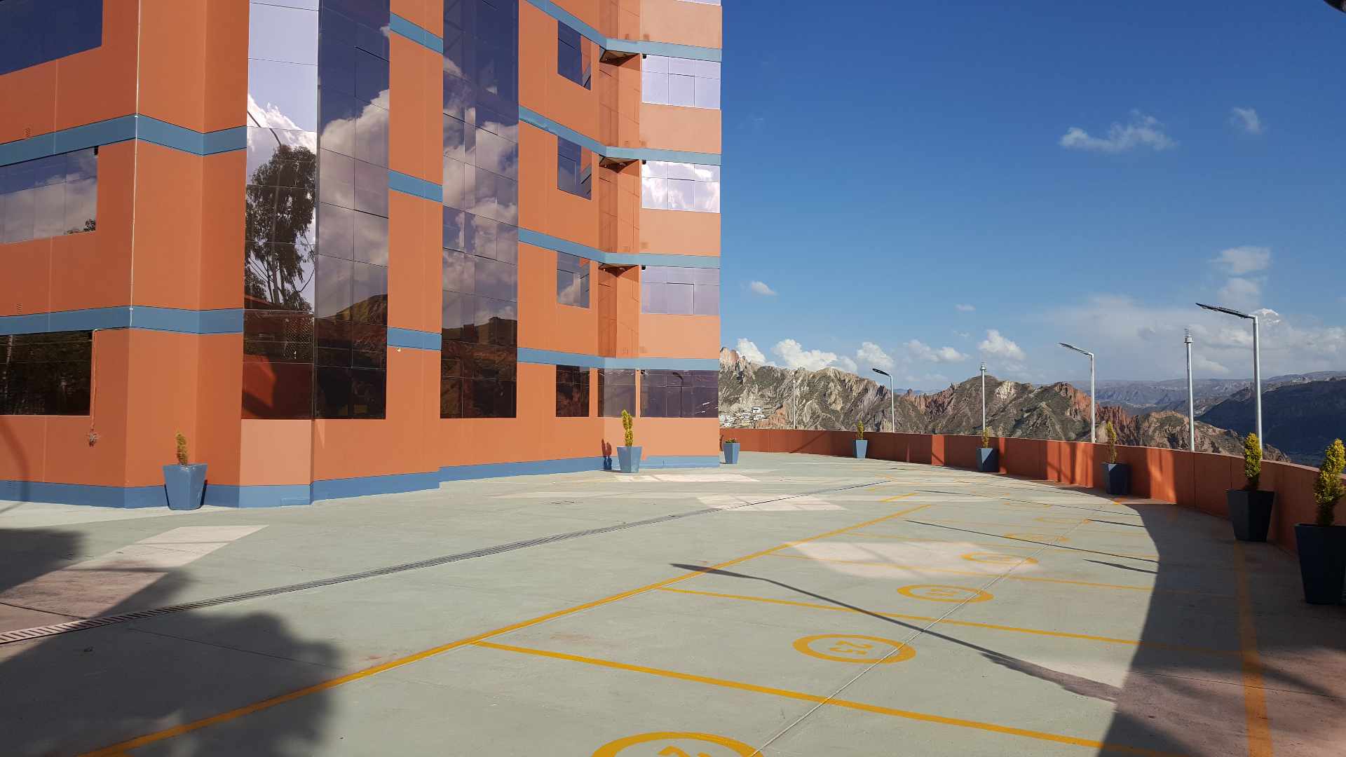 Departamento en VentaUrb. Priv. San Alberto. Bella Vista. Zona Sur. Edif. TABORGA II. 3 dormitorios 4 baños 1 parqueos Foto 14