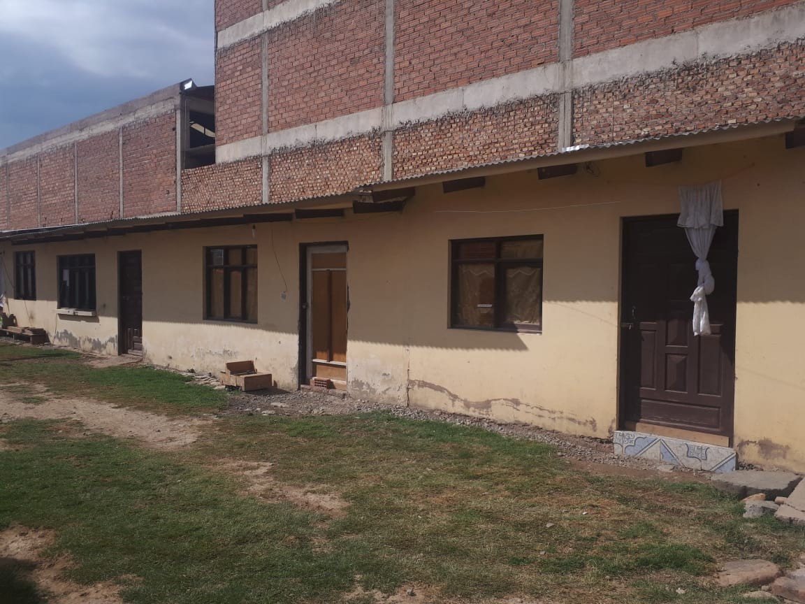 Casa en VentaAv. Victor Ustariz, sumumpaya sud 10 dormitorios 2 baños 5 parqueos Foto 7