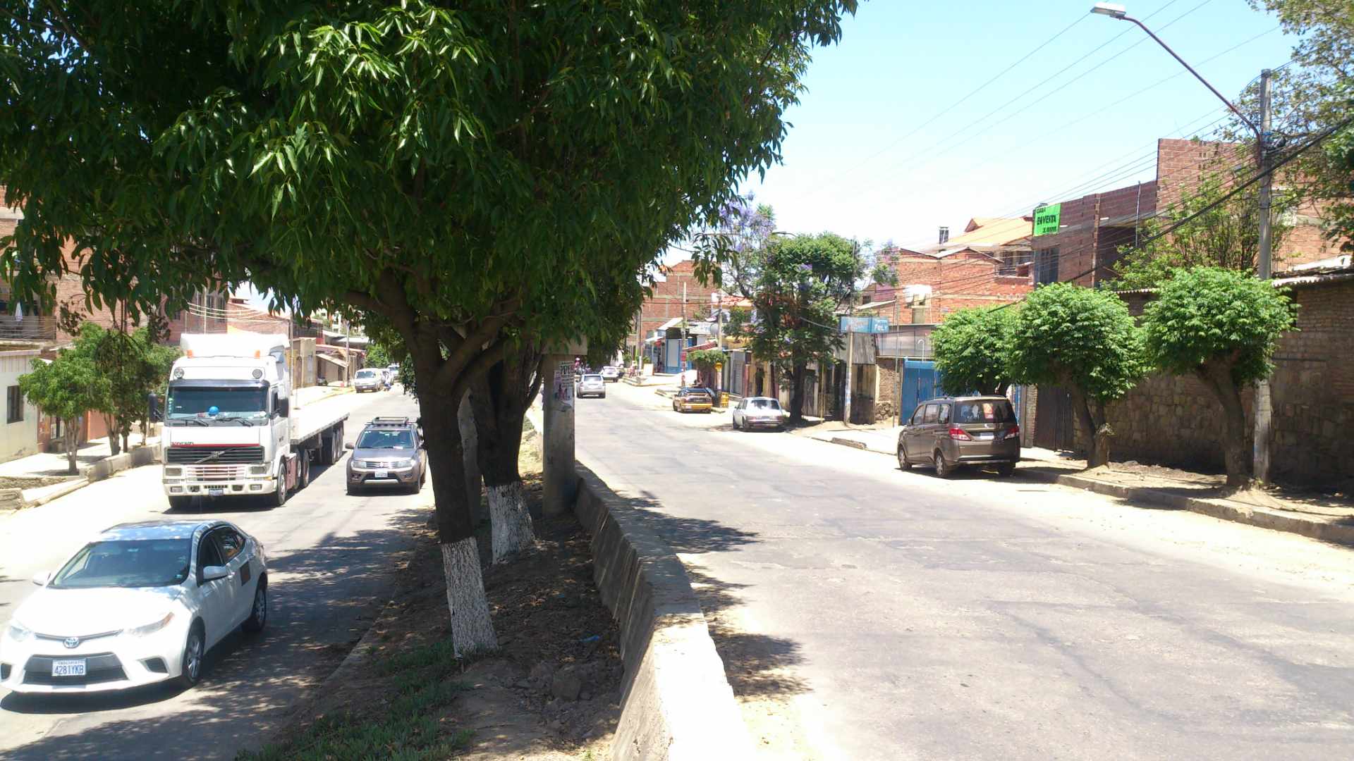 Casa Av. Circunvalacion a 100 Mts del SEGIP Foto 6