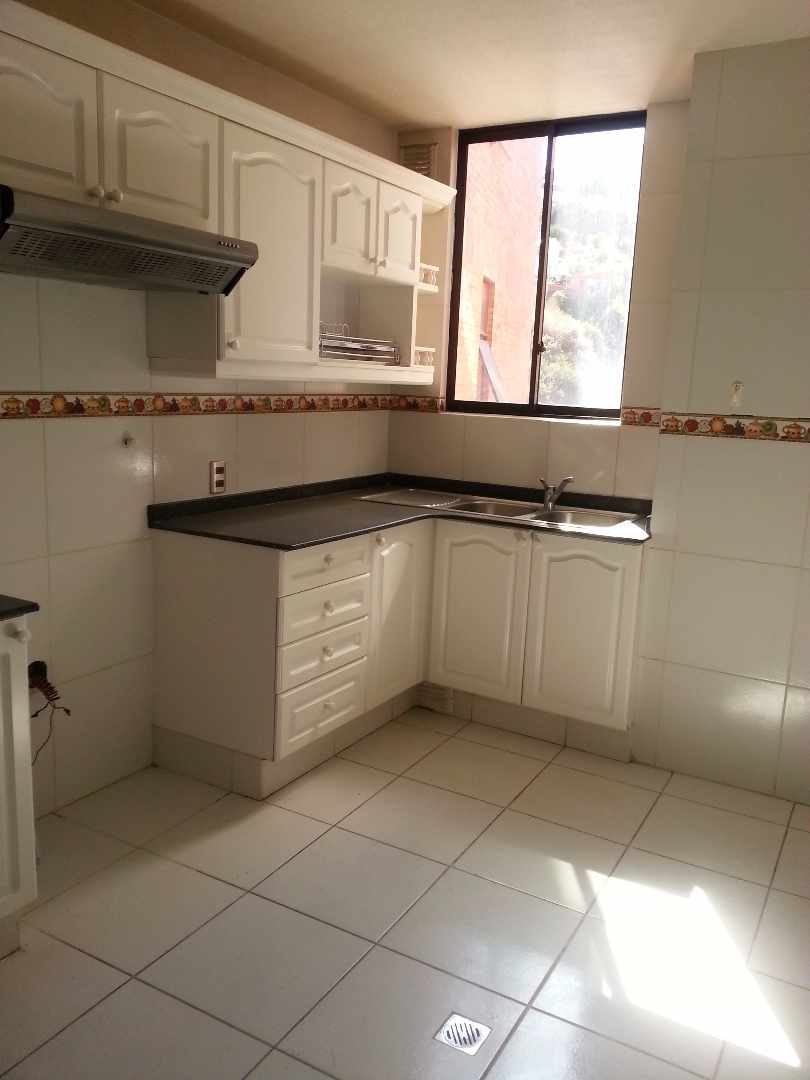 Departamento en AlquilerAchumani Calle 32 Edificio Los Geranios Foto 12