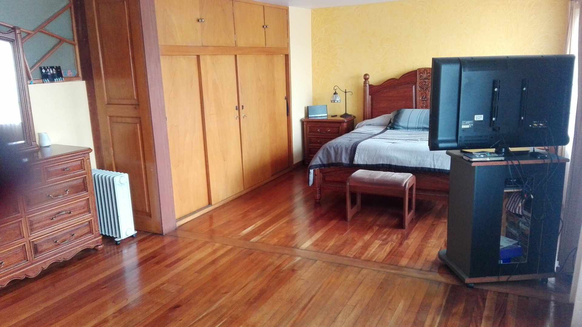 Casa en Calacoto en La Paz 3 dormitorios 5 baños 3 parqueos Foto 10