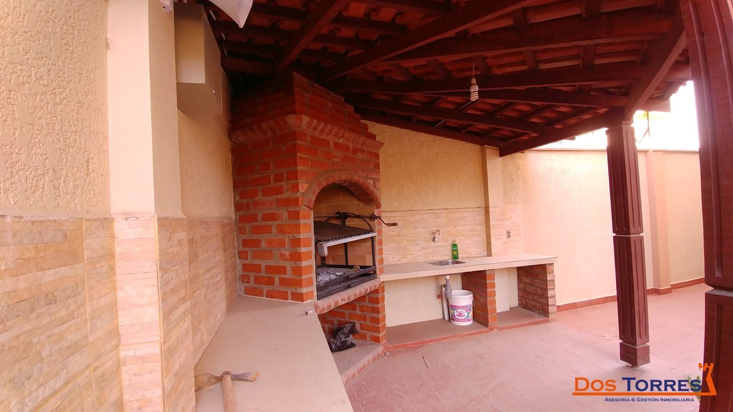 Casa en Venta185.000 $ Casa Nueva en Venta final Beijing de 3 plantas - Ref. 01631 6 dormitorios 6 baños 2 parqueos Foto 8