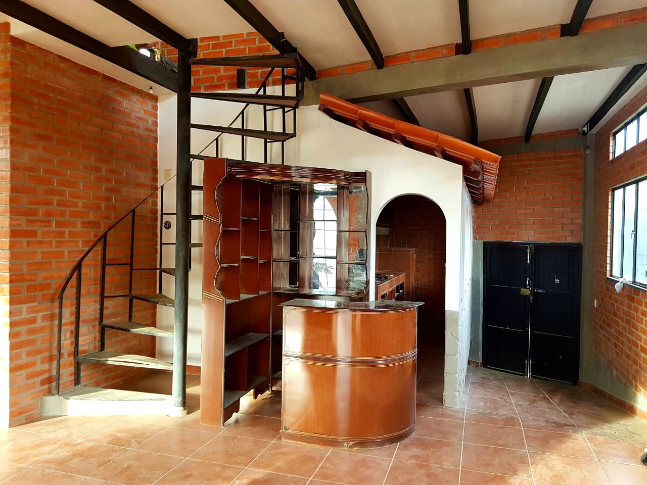 Casa en AlquilerHERMOSA  CASA  ALQUILER ZONA  JUPAPINA Foto 7