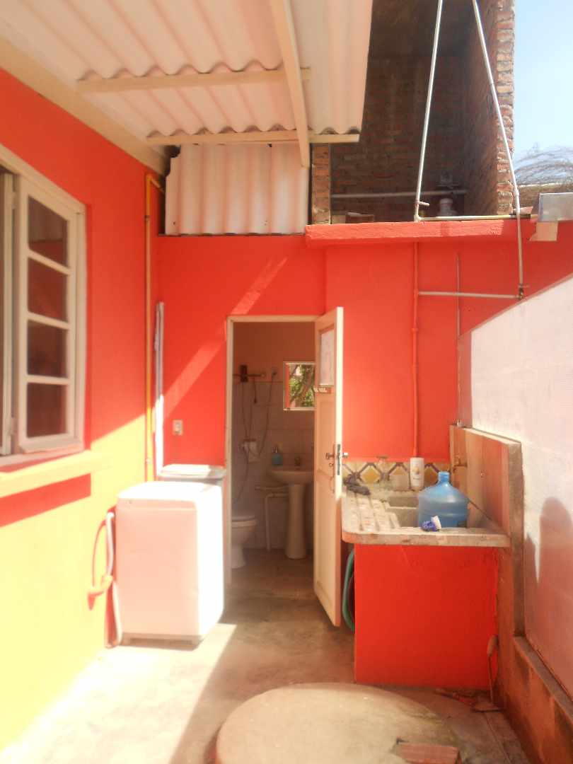 Casa en Quillacollo en Cochabamba 5 dormitorios 2 baños  Foto 2