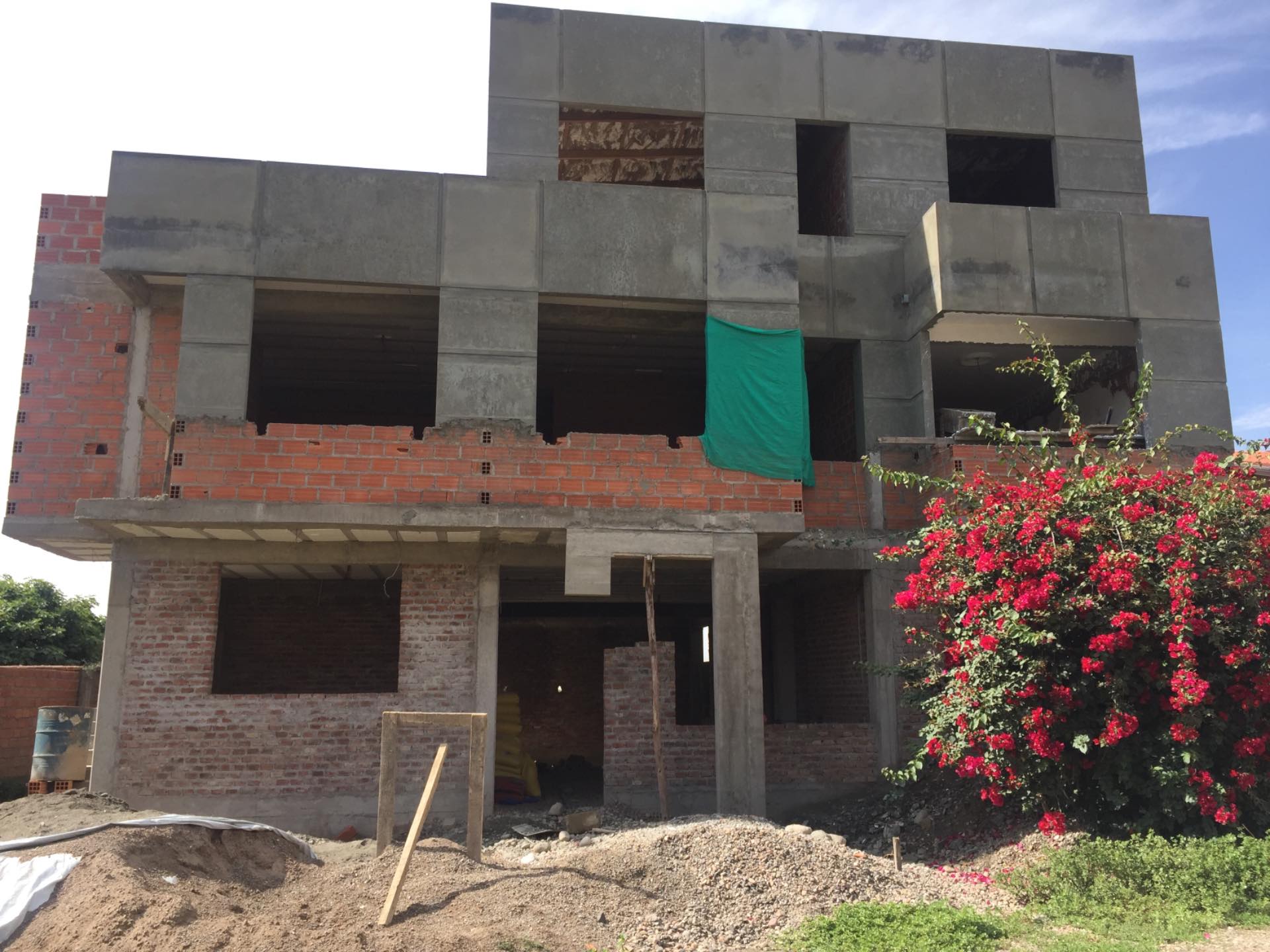 Casa en Quillacollo en Cochabamba 9 dormitorios 2 baños 3 parqueos Foto 2