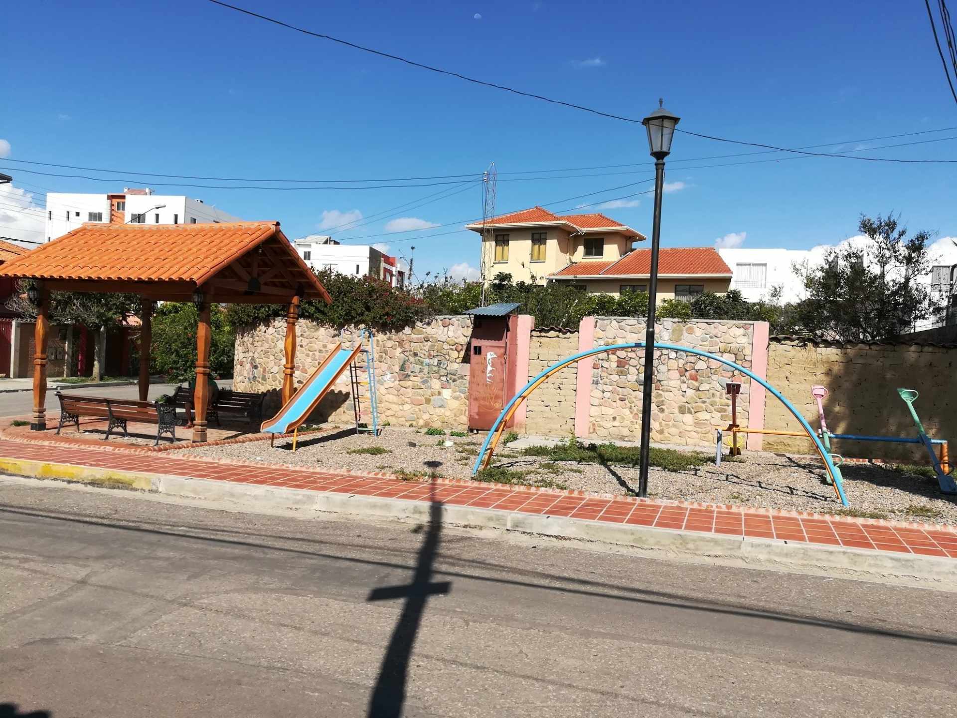 Casa en VentaDueño vende casa en Condominio 