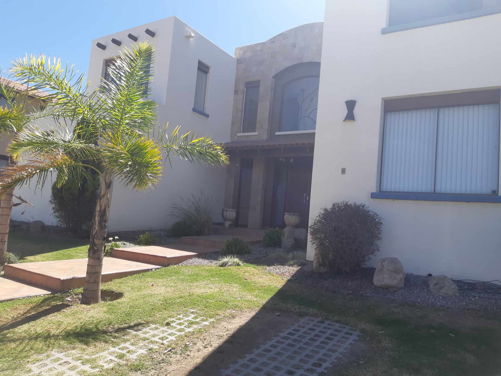 Casa en Villa Taquiña en Cochabamba 5 dormitorios 5 baños 3 parqueos Foto 11