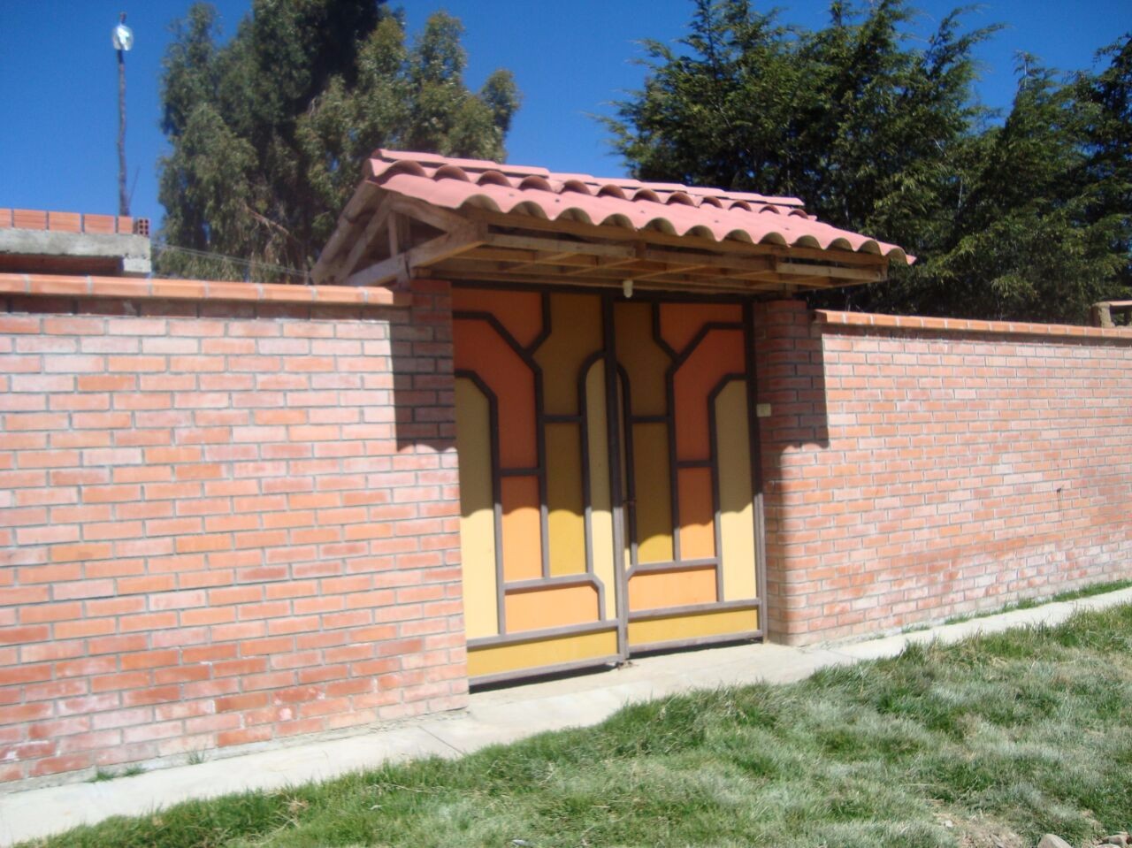 Casa en Los Andes en El Alto 3 dormitorios 2 baños 6 parqueos Foto 4