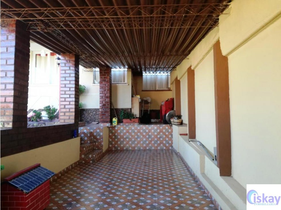 Casa en Pacata en Cochabamba 4 dormitorios 3 baños 2 parqueos Foto 2