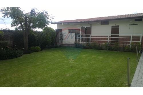 Local comercial en AlquilerAv. Circunvalación casi Av. Melchor Urquidi Foto 10