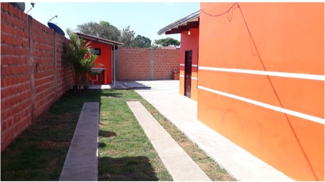 Casa en VentaCASA EN VENTA POR Z/SANTOS DUMONT MTS2. 223 $US. 42.000 2 dormitorios 1 baños 4 parqueos Foto 4