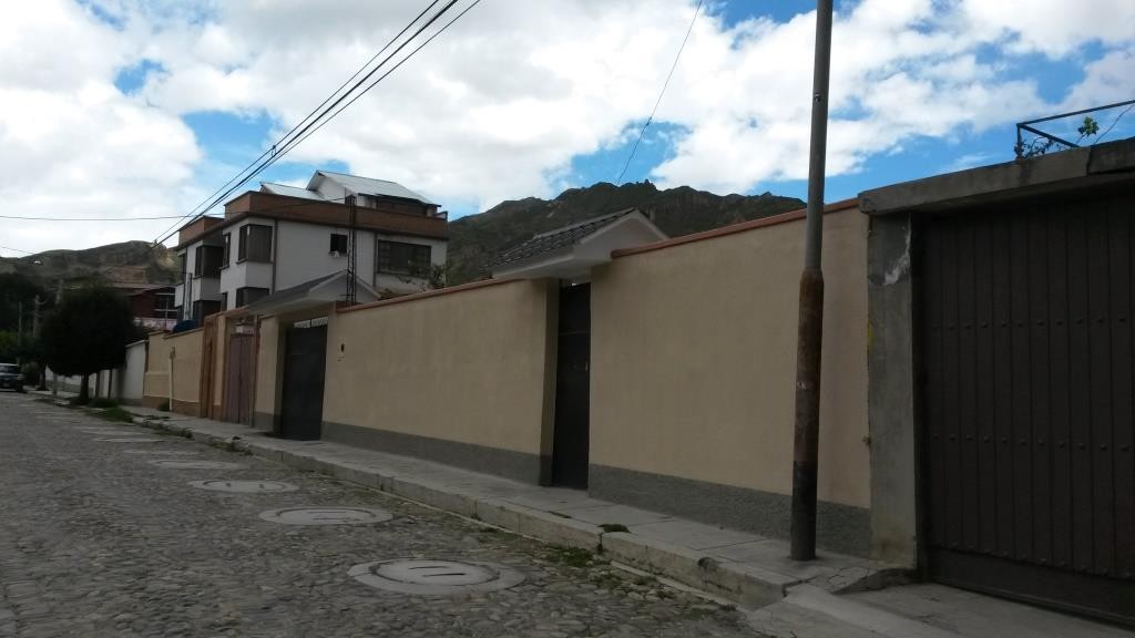 Casa en Cota Cota en La Paz 2 dormitorios 2 baños 1 parqueos Foto 2