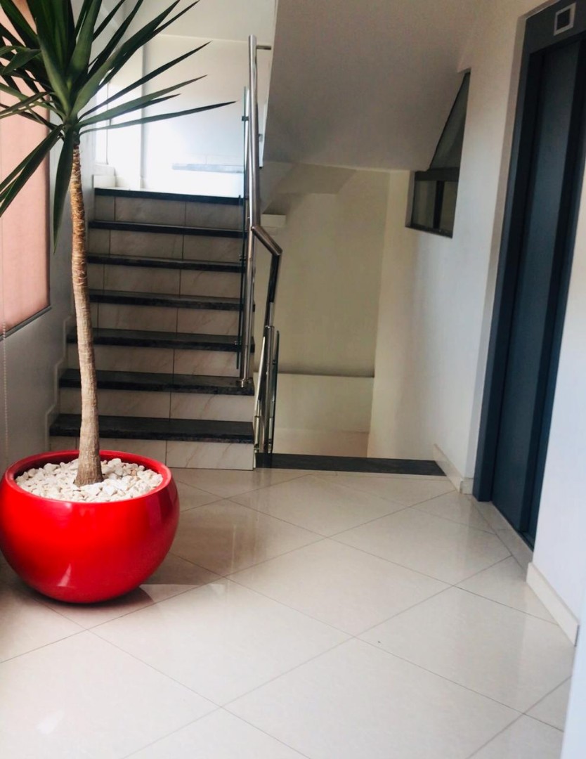 Edificio 3er anillo 3 pasos al frente Foto 2