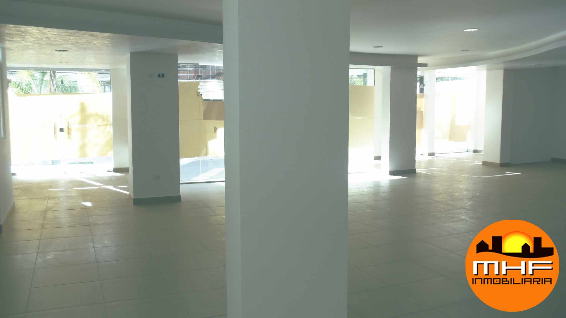 Local comercial PROX. PLAZA 4 DE NOVIEMBRE Foto 3